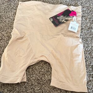 Seamless High-Waist Shapewear Shorts - Nude